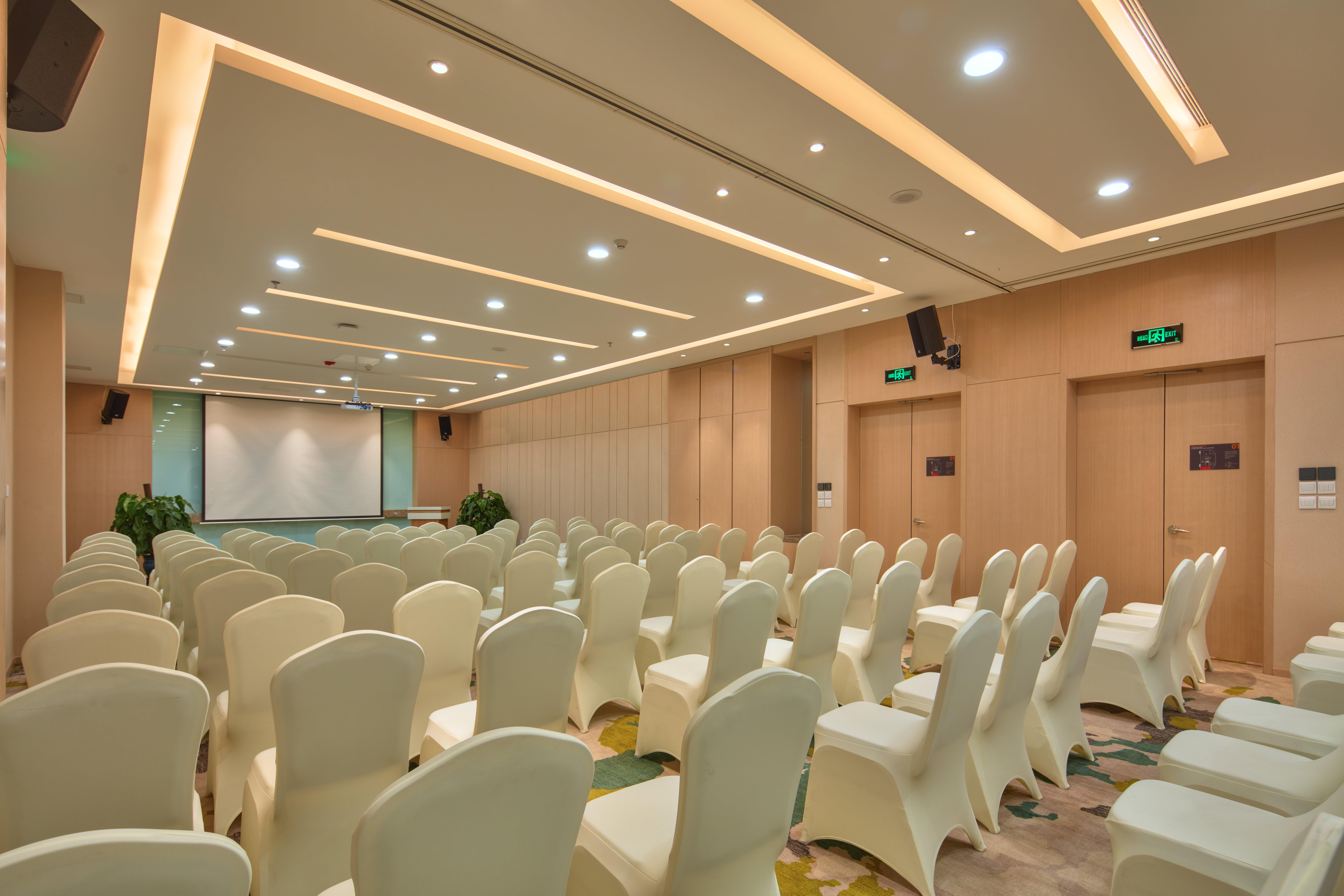 Holiday Inn Express Shenyang Tawan, An Ihg Hotel Экстерьер фото